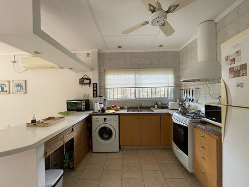 Venta Casa Apto Credito - 4 Ambientes - Centro - Luján