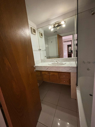 Departamento 3 Dormitorios, Dos Cocheras Cubiertas Y Baulera