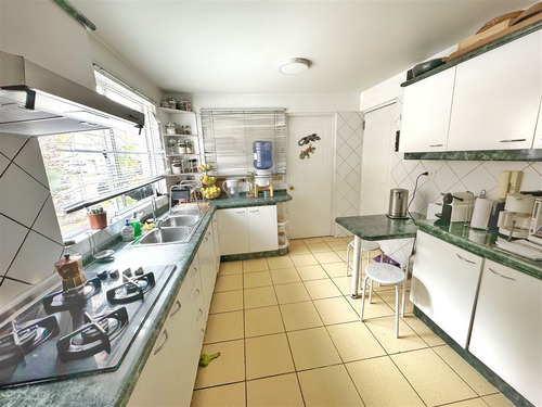 Casa En Arriendo De 4 Dorm. En Huechuraba