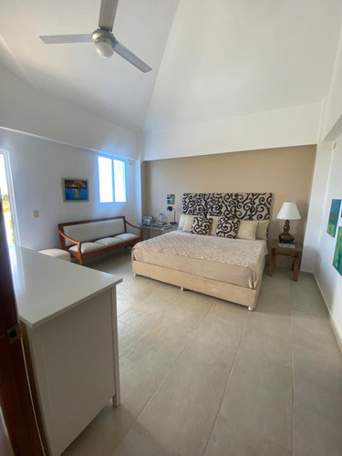 Apartamento Tipo Pent House En Alquiler Amueblado En Juan Dolio