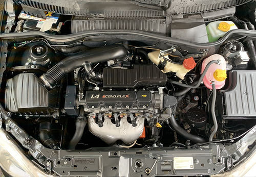 Imagem 12 de 15 de Chevrolet Corsa 1.4 Maxx Econoflex 5p - Único Dono
