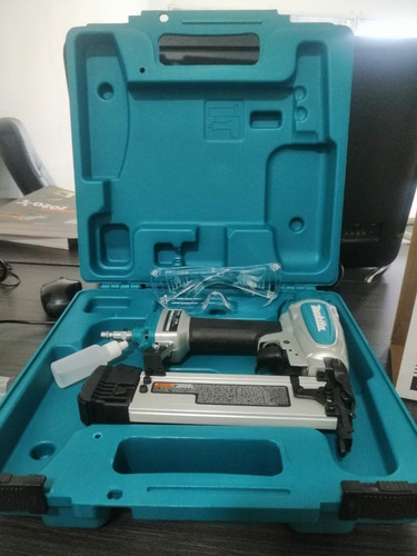 Clavadora Neumática Makita Af506 Por Savi