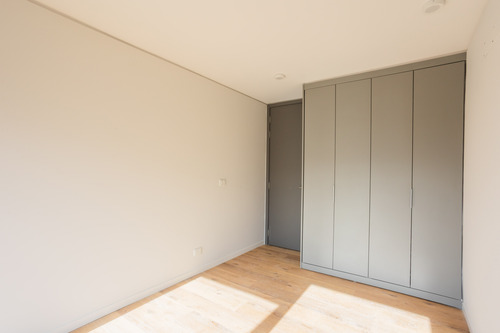 Venta Apartamento De 2 Dormitorios Con Patio En Uno Golf