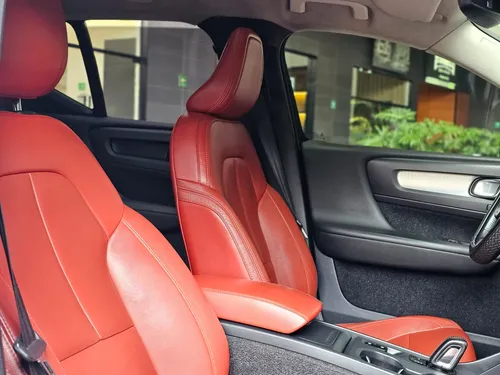 Volvo Xc40 Momentum T4