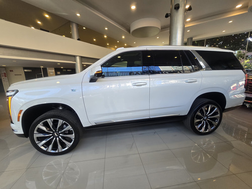 Cadillac Escalade ESV Premium Luxury DEMO