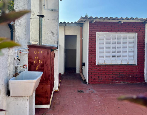 Imagen 21 de 30 de Casa En Venta A Reciclar En Villa Del Parque. A Precio De Departamento. Oportunidad Unica.