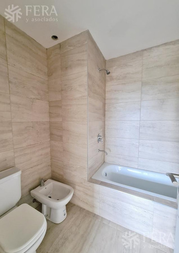 Imagen 8 de 23 de Venta De Departamento 2 Ambientes En Berazategui (28956)