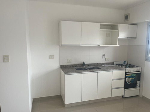 Depto Venta 2 Amb Almagro Con Balcón Y Cochera