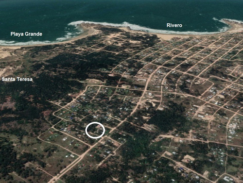 Imagen 2 de 12 de Hostel - En Venta - Para 17 Personas En Bosque De Punta Del Diablo