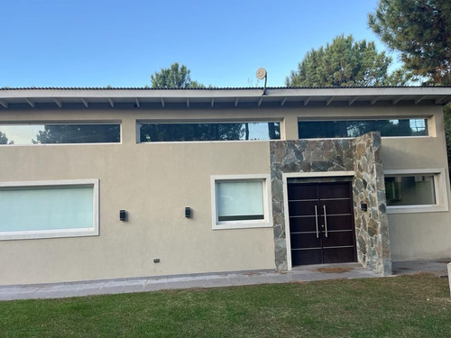 Casa En Venta En Barrio Residencial 1, Costa Esmeralda