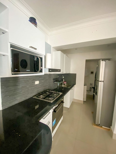 Apartamento Disponible Para Alquiler Con Línea Blanca, Dentro De La Comunida- Punta Cana Village
