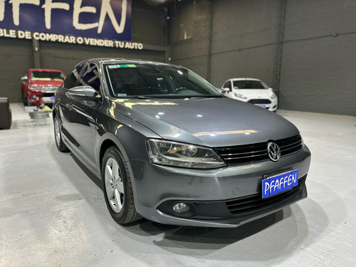 Volkswagen Vento 2.5 Luxury 170cv