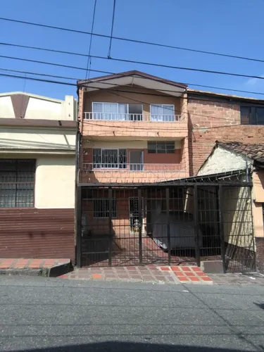 Casa Muy Central Fresca E Iluminada