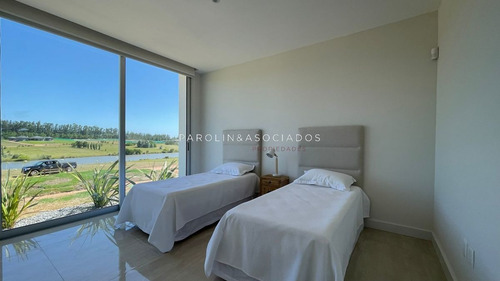 Imagen 22 de 30 de Venta De Espectacular Casa De 4 Dormitorios En Pueblo Mio