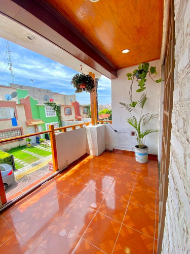 Casa Con Acabados De Madera En Venta En La Mejor Zona De Ecatepec