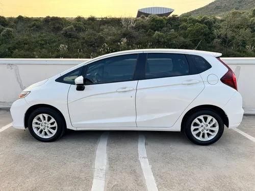 Nissan Versa Exclusive Aut