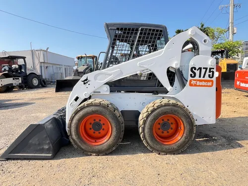 Minicargador Bobcat S175