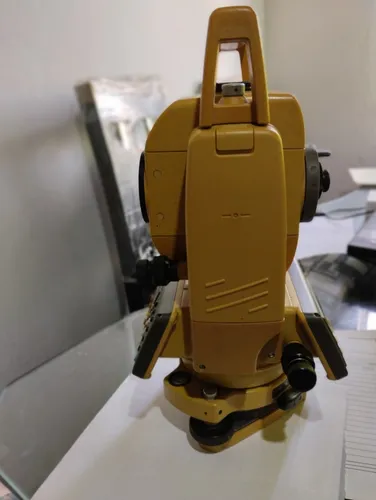 Estación Total De Topografía Topcon Gpt-3002n Con Accesorios (Usado)