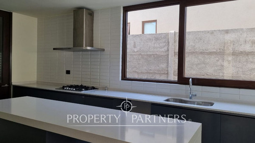 Arriendo En Piedra Roja, Cercano A Colegios Y Serv...