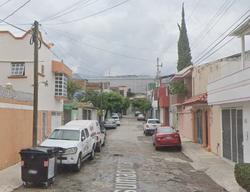 Sk01- Casa En Remate Bancario En C. Usumacinta, Miramar, Tuxtla Gutierres, Chis. (65% Debajo De Su Valor Comercial, Solo Recursos Propios)