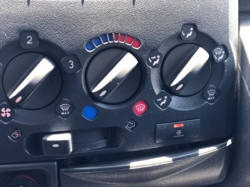 Imagem 8 de 16 de Ducato Furgão Raridade 15 Mil Km