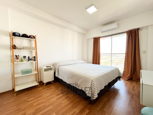 Departamento 4 Amb Con Cochera. 2 Baños. Piso Unico