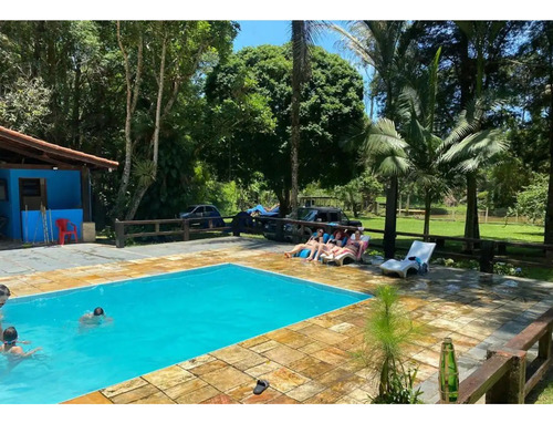 Maravilhosa Casa De Campo Com Piscina Aquecida (climatizada A 28 Graus), Lago, Riacho, Campo De Futebol, Sinuca, Fliperama.