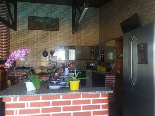 Imagem 19 de 20 de Chácara 5000m2, 2 Casas Sede Boas, Área De Lazer Completo Com Churrasqueira, Forno P/ Pizza, Piscina, Moveis Planejados, Canil, Galinheiro, Pomar - Ch00273 - 70985195