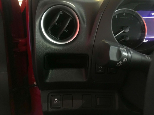 Imagen 9 de 14 de Nissan Frontier Platinum Le T/a Roja 2021