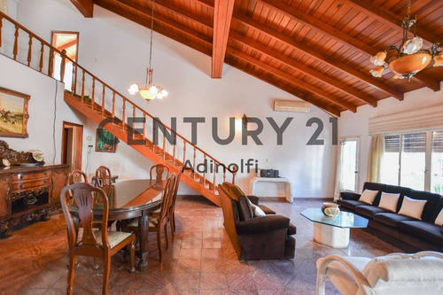 Imagen 15 de 30 de 96 E/ 9 Y 11 (p. Lara) Casa De 4 Dormitorios En Venta Con Parque Y Pileta