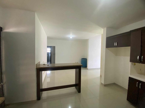 Casa Ubicada En El Residencial Las Orquídeas, La Romana