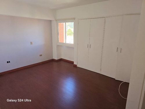 Alquilo Apartamento En Solar Del Hatillo