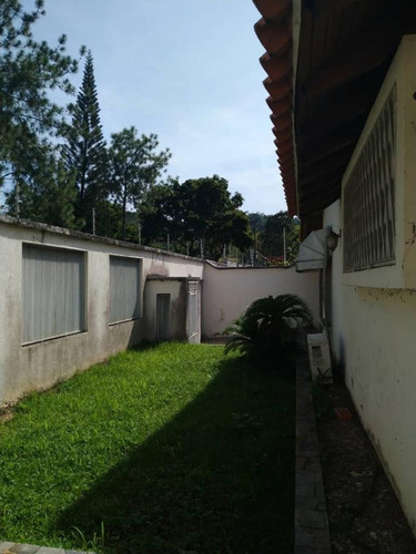 Casa En Urb. Altos De  Guataparo Cod. Indic-616