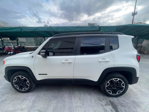 Imagen 8 de 15 de Jeep Renegade 2018 2.0 Diesel Trailhawk At9 4x4 Lucsc