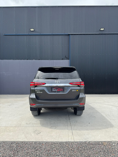 Toyota Hilux SW4 2.8 Srx 177cv 4x4 7as At