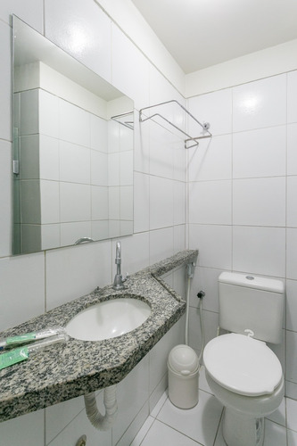 Imagem 10 de 14 de Flat 102 C/2 Quartos Em Recife - Pe, Boa Viagem, Muito Bem L