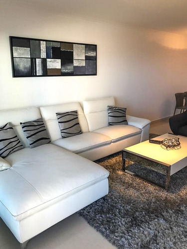 Imagen 5 de 15 de Apartamento En Venta De 2 Dormitorios En Playa Mansa (ref: Lij-5397)