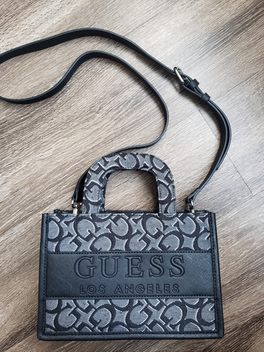 Hermosa Bolsa Guess Tipo Crosbody