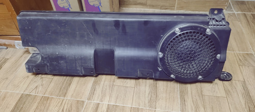 Subwoofer De 8 Pulgadas Jbl De Agencia Negro (Usado)