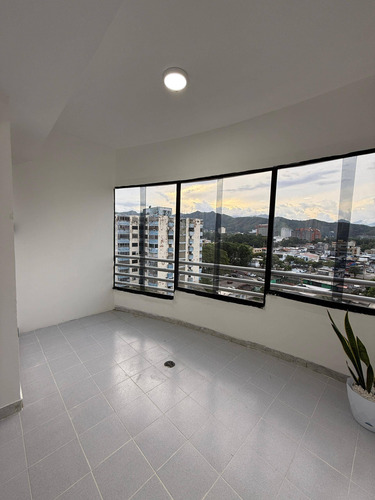 Eduardo Romero Vende Apartamento El Viñedo Valencia 290622