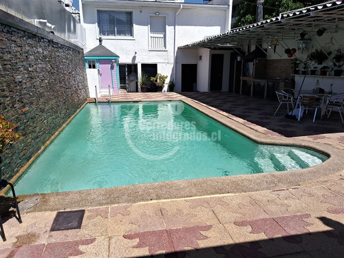 Casa 2 Pisos Con Loc. Comercial 5 Dorm., 5 Estac. San Miguel