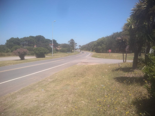 Imagen 9 de 14 de En San Eduardo Chapadmalal, Gran Casa A Terminar De 4 Ambientes, 150 M2 Cubiertos, A 3 Cuadras Del Mar
