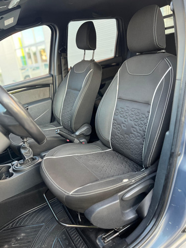 Renault Duster Oroch 2.0 16v Outsider