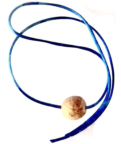 Collar De Nuez Moscada - Hilo Azul Armonia - Lo Natural