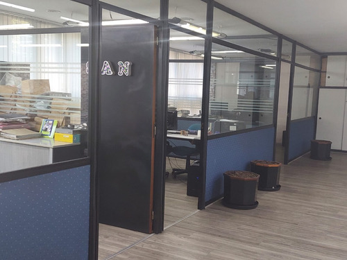 Oficinas , Piso Completo 297 Mts, Frente A Plaza Roma