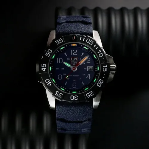 Luminox 200m online