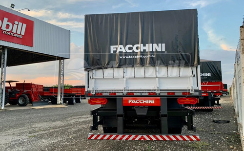 Carreta Graneleira 13.5 M Branca S/ Pneus Facchini
