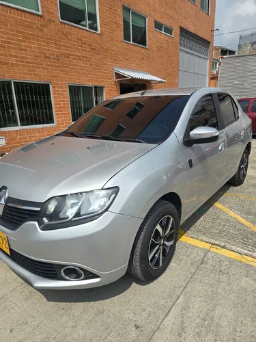 Renault Logan 1.6 Privilege / Intens