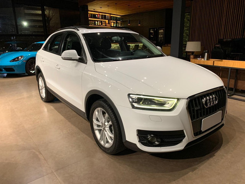 Audi Q3 Ambition 2.0 Turbo Tsfi 2014