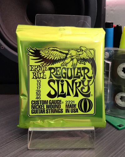 Juego De Cuerdas Ernie Ball Para Guitarra Electrica .010